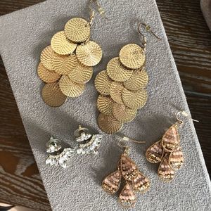 BUNDLE of gold earrings